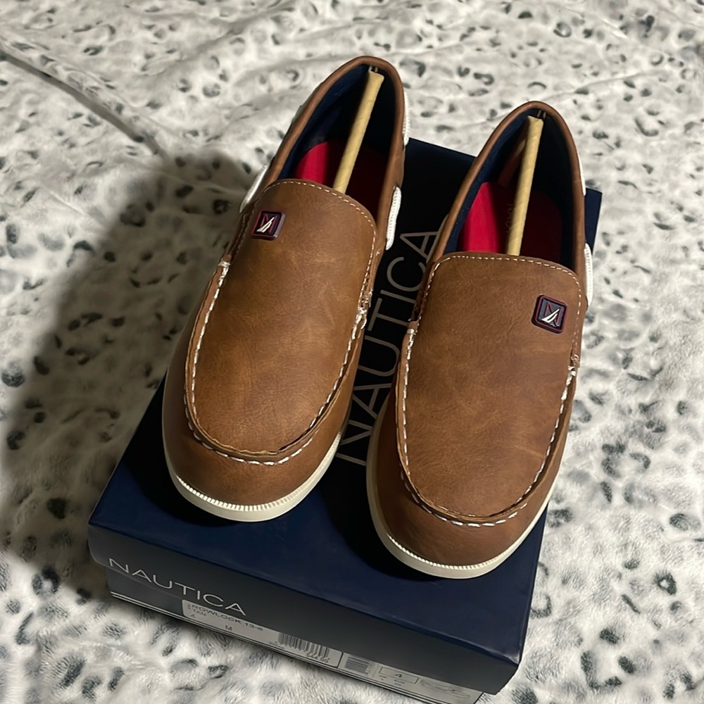 nautica shoes for big boys size 4
